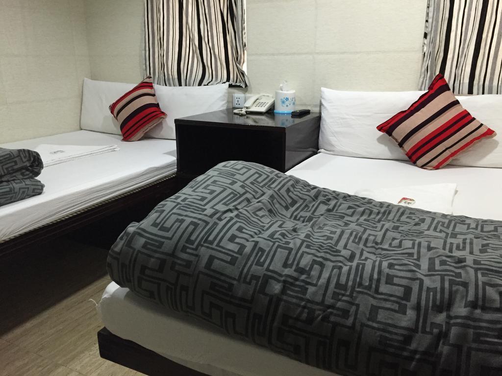 קוולון Primo Guesthouse חדר תמונה